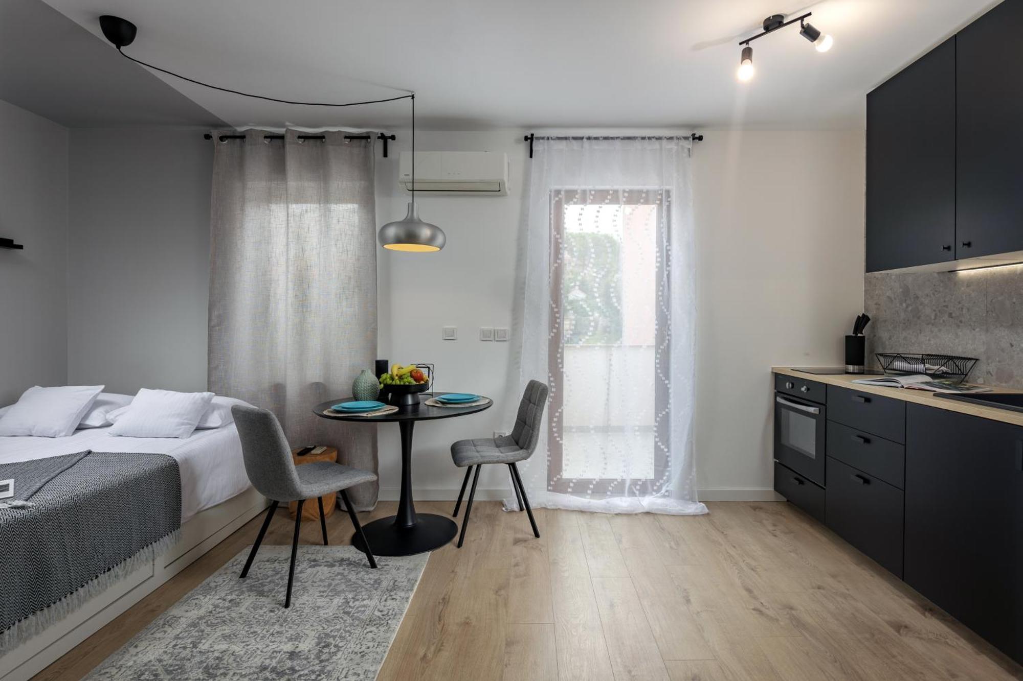 Agostini - Contactless Apartments Vukovarska Риека Экстерьер фото